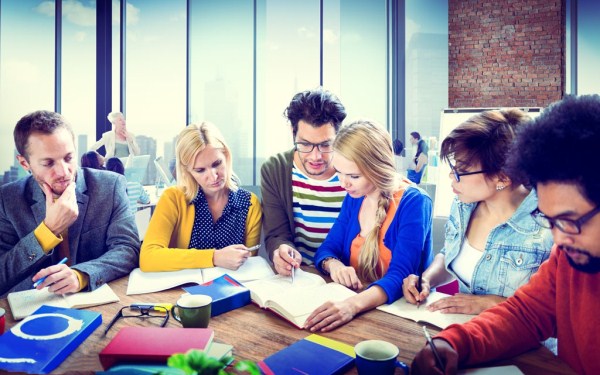 (政治論文發表)核心素養導向下高中政治教學創新探索（范文）