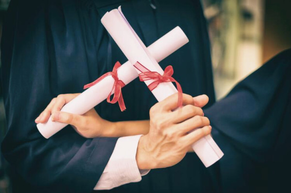 (本科畢業(yè)論文)范文:應(yīng)用本科庫存管理與控制課程考試改革探析 (本科畢業(yè)論文)范文:應(yīng)用本科庫存管理與控制課程考試改革探析